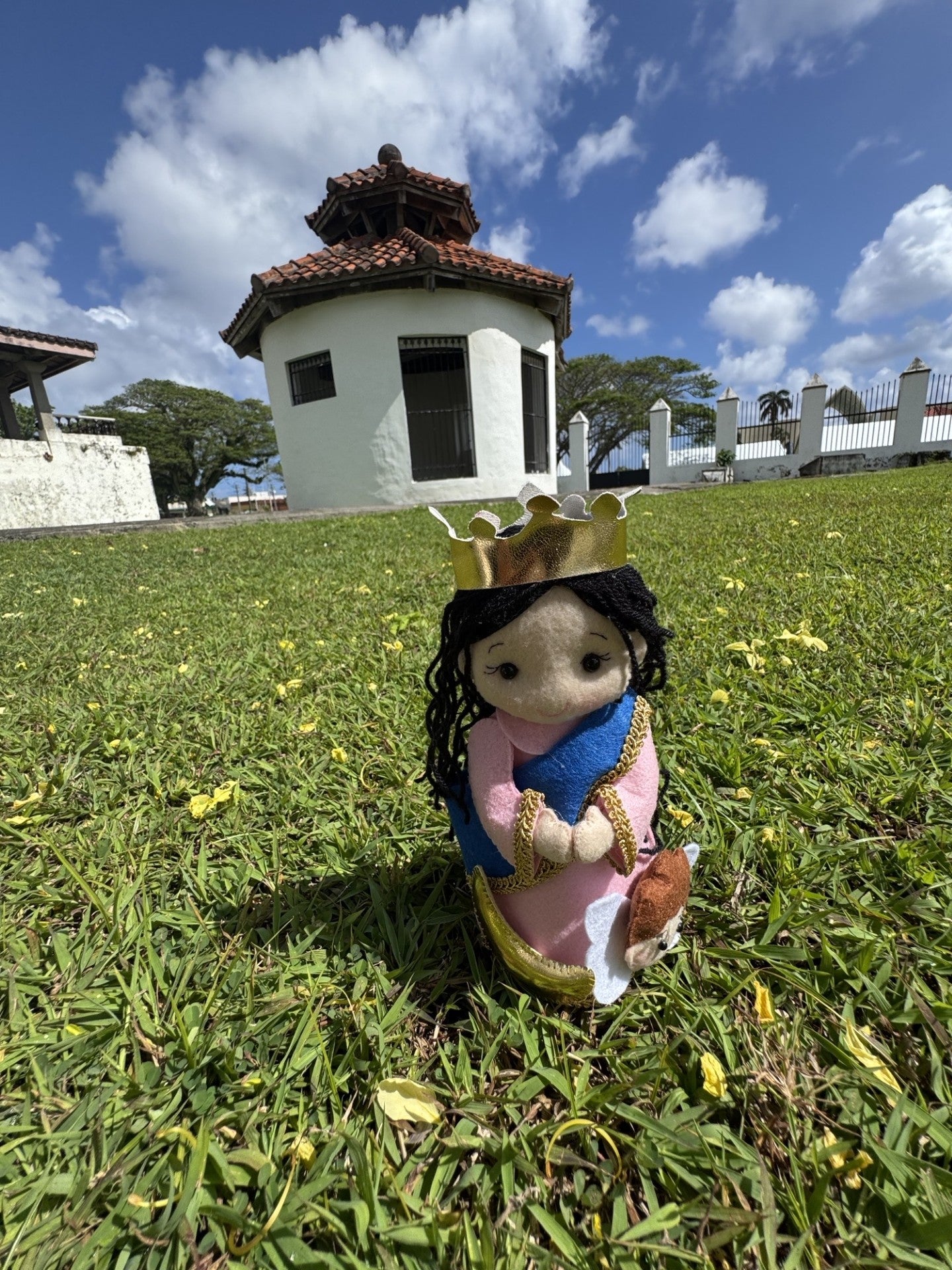 Santa Marian Kamalen Devotion Doll